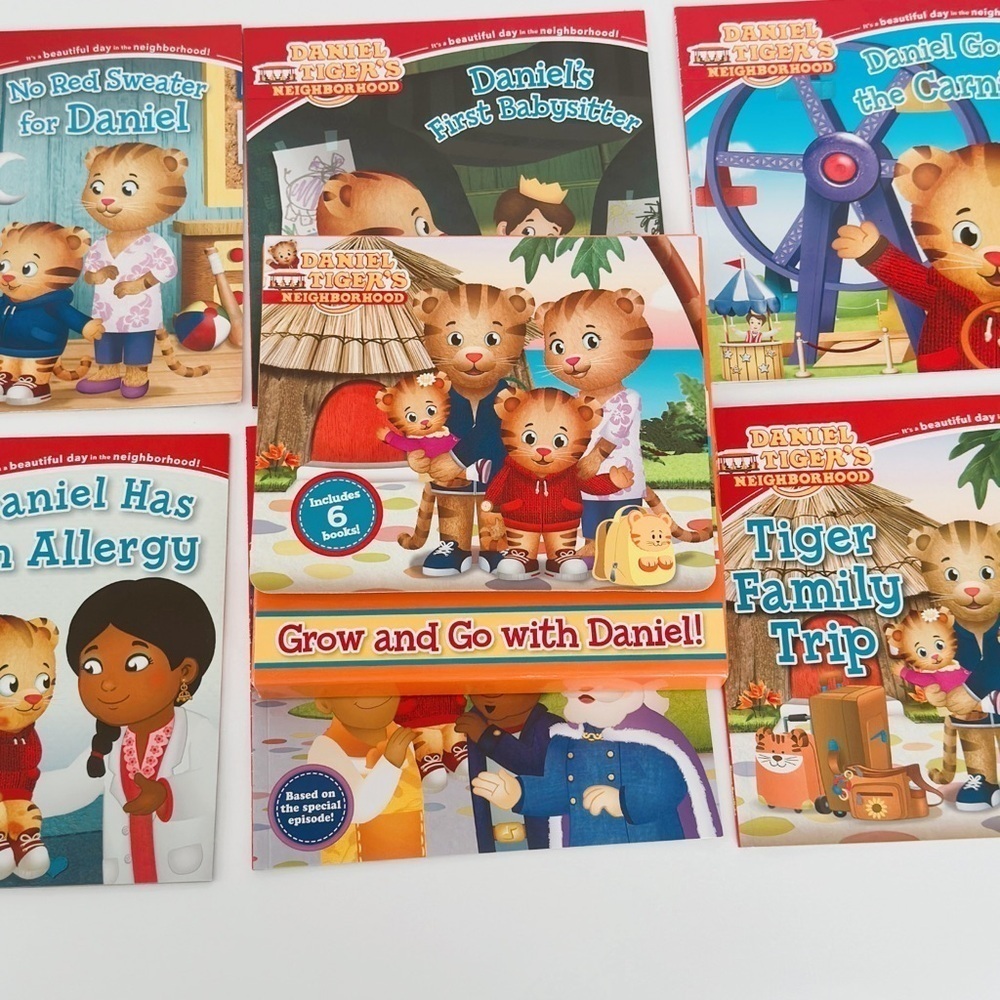 Grow and Go with Daniel Tiger  (Boxed Set): 6 Books​ - Picture 8 of 11